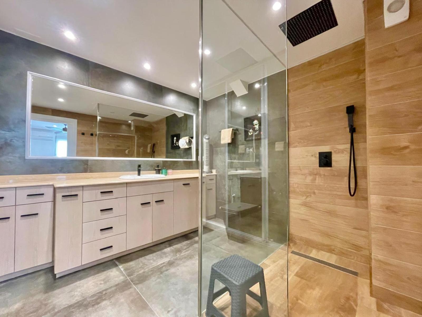Apartment Emalco Seafront Modern *